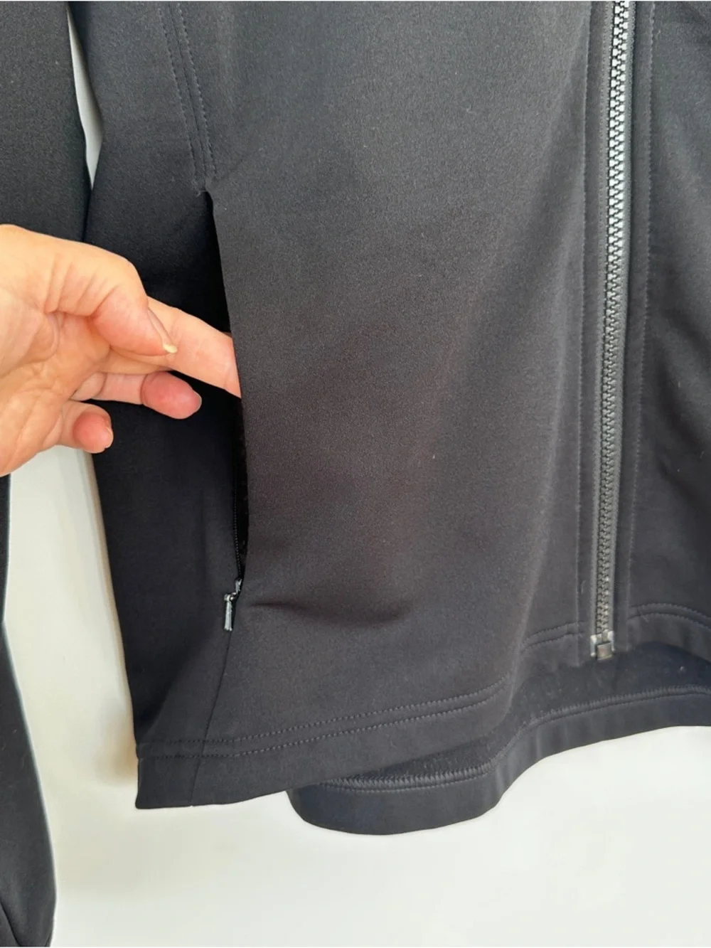 The North Face Flight Series Women’s Black Lightweight Jacket with Full Zip - Picture 5 of 14